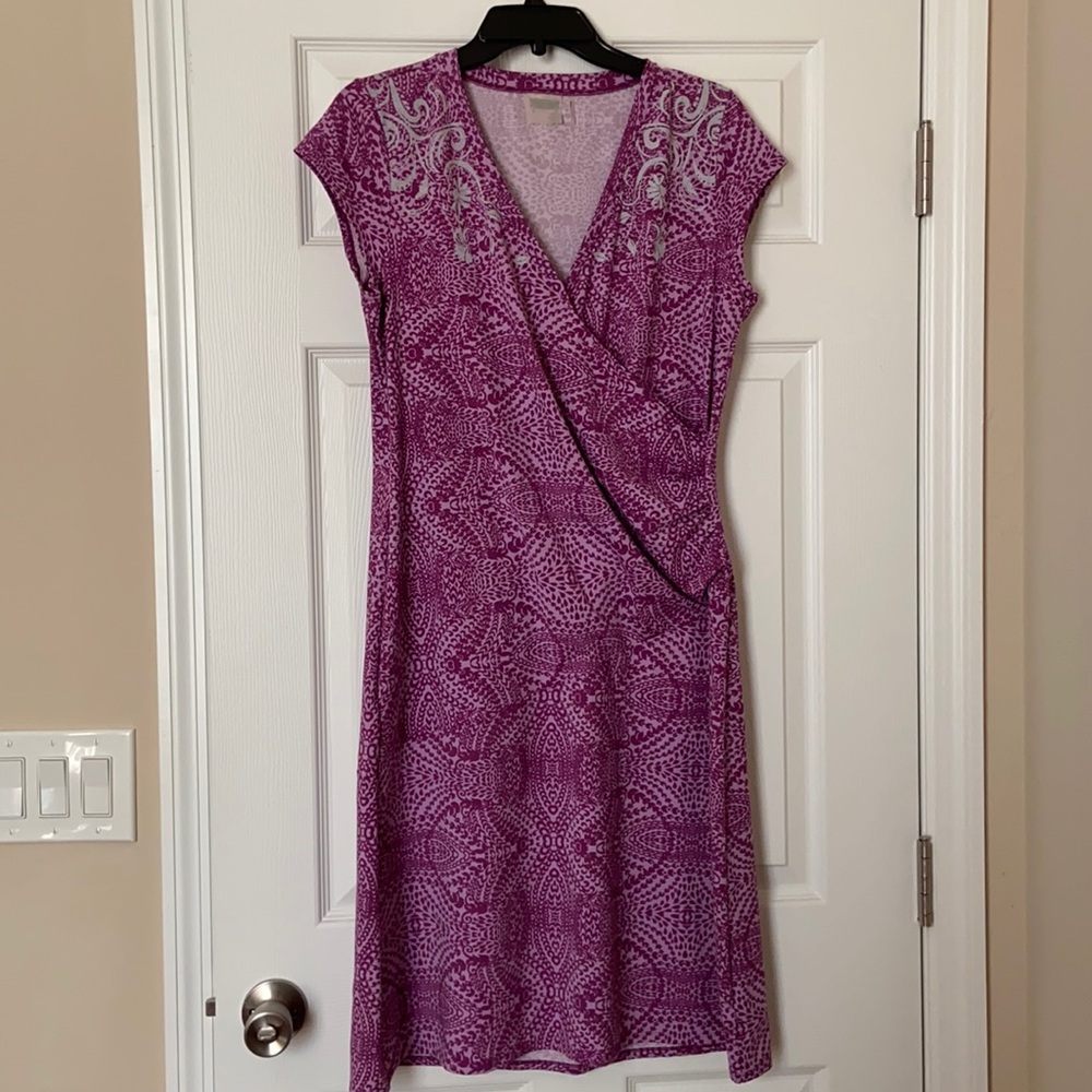 Athleta wrap dress with cap sleeves in raspberry.  Size Large mid length.